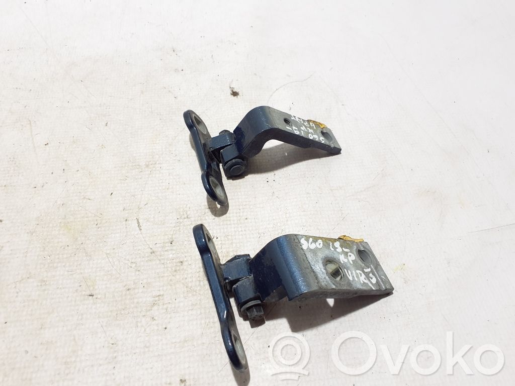 Volvo S60 Cerniera superiore della portiera anteriore 