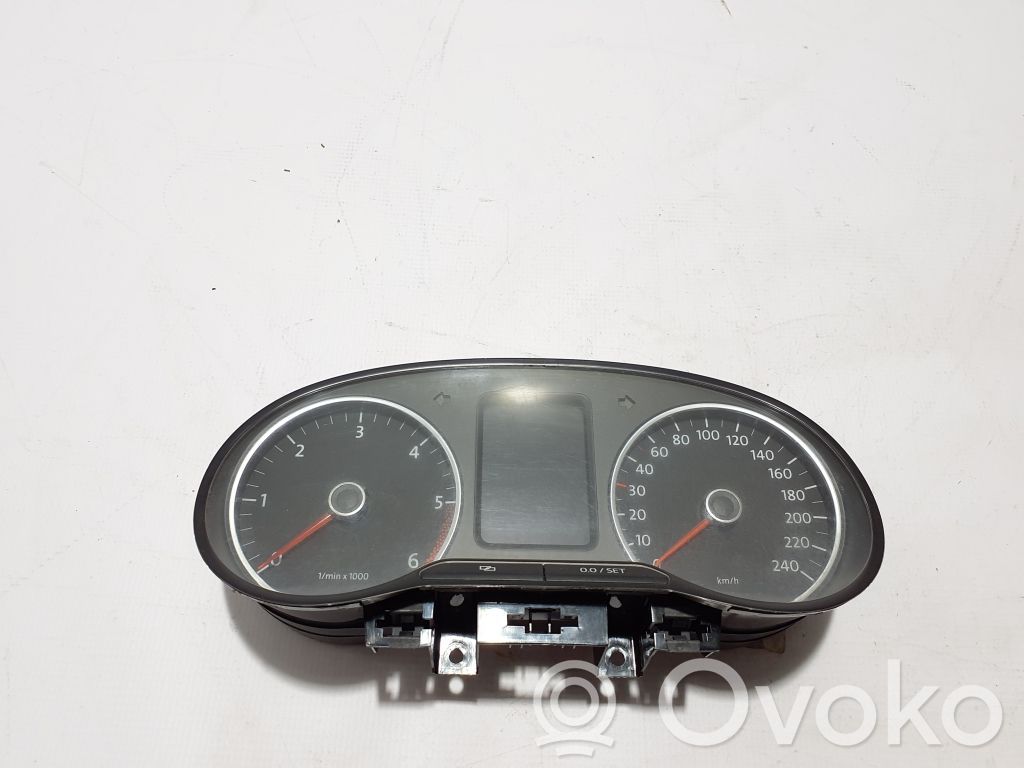 Volkswagen Amarok Vitezometru (grup de instrumente) 
