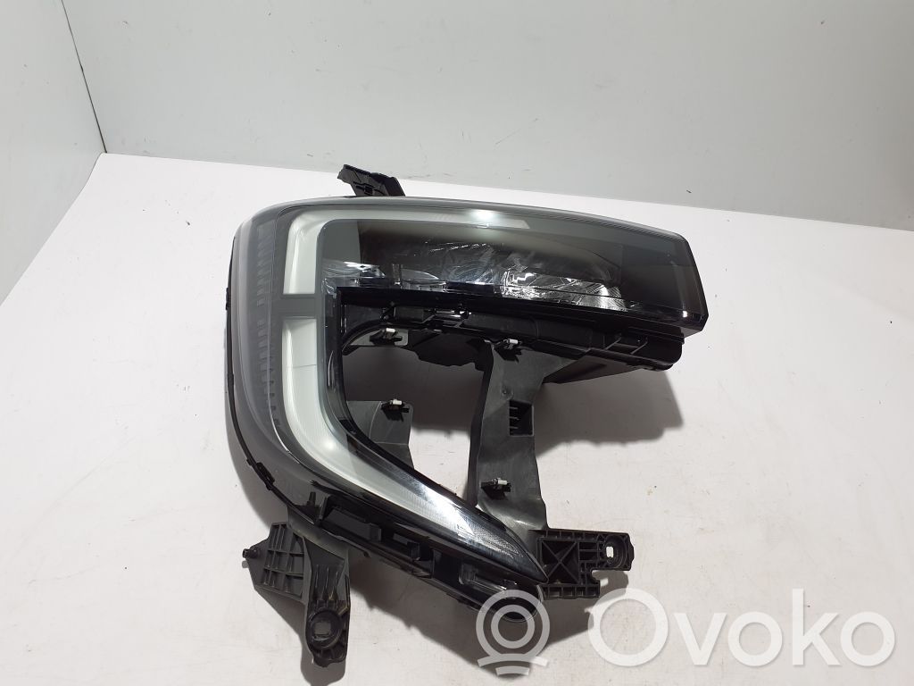 Scheinwerfer   260106174R