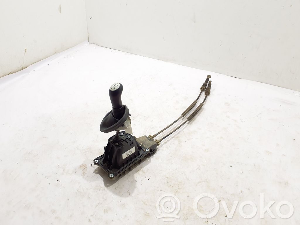 Dacia Duster Gear shifter/selector 