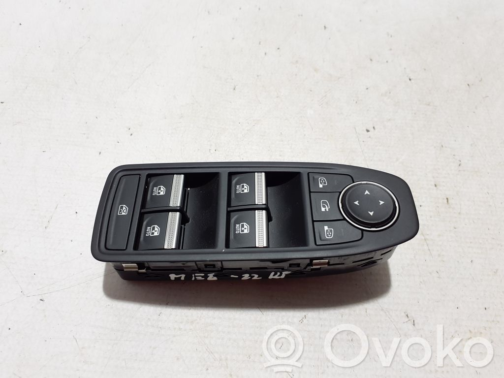 Renault Megane E-Tech Electric window control switch 