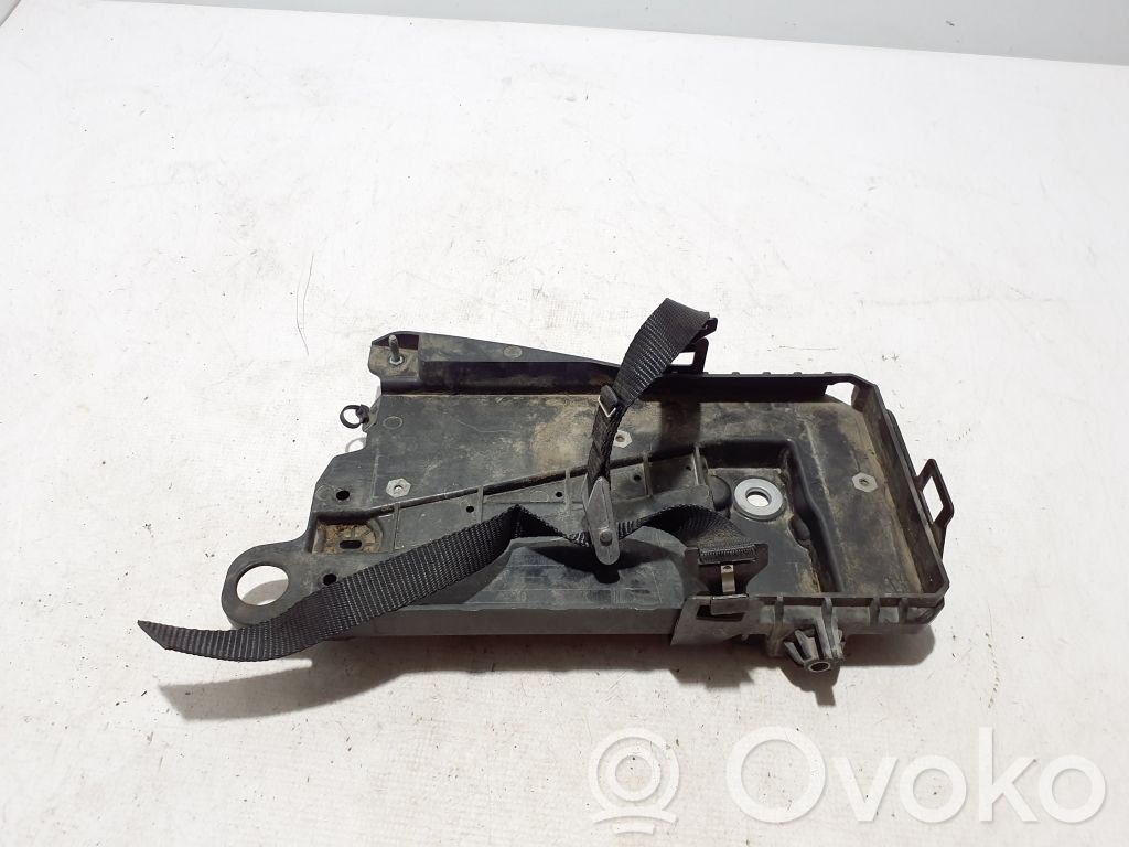 Volvo XC40 Battery bracket 