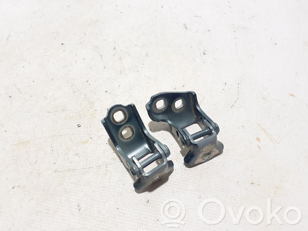 Dacia Duster Front door upper hinge 