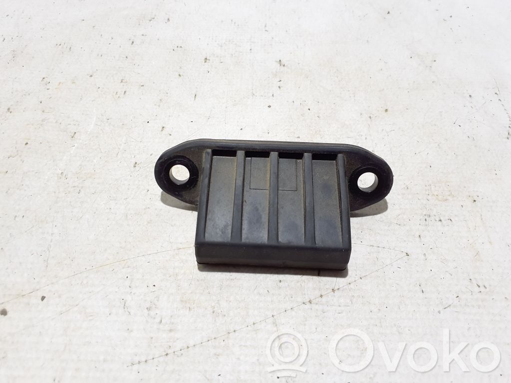 Tailgate opening switch   8484042030
