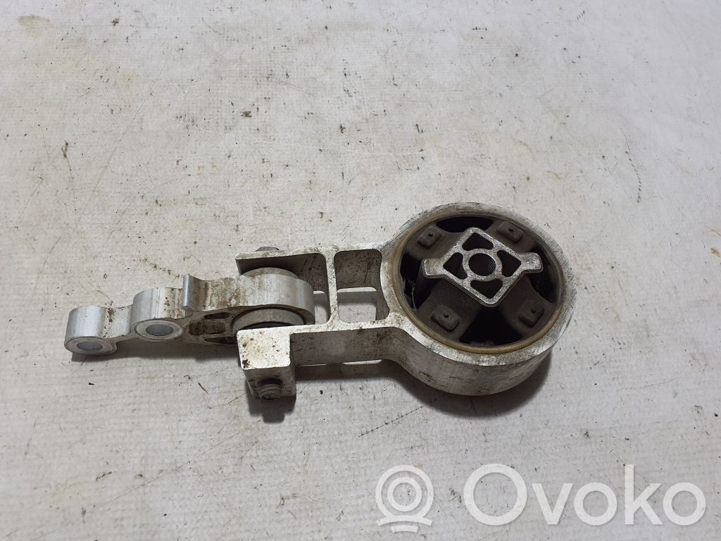 Engine mounting bracket   LJ936P082BA