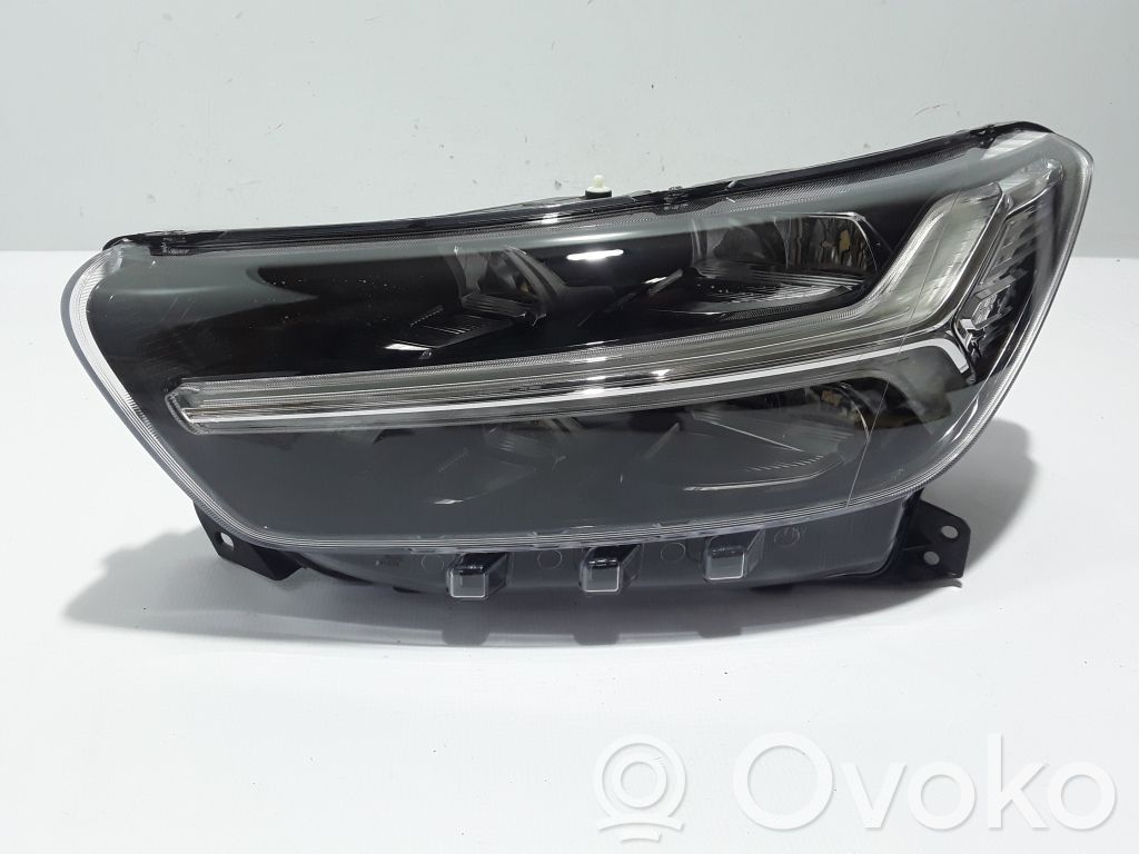 Volvo XC40 Phare frontale 