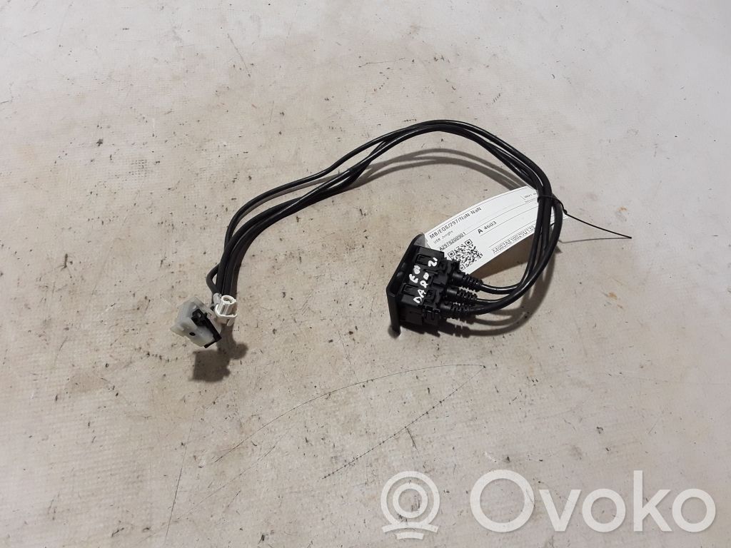 Enchufe conector USB   A2978200901