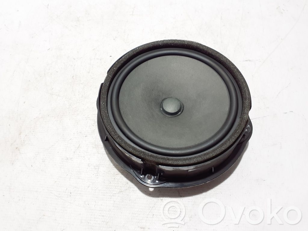 Audi A5 Altavoz de la puerta delantera 