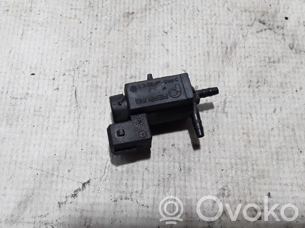 BMW 5 GT F07 Solenoid supapă turbosuflantă