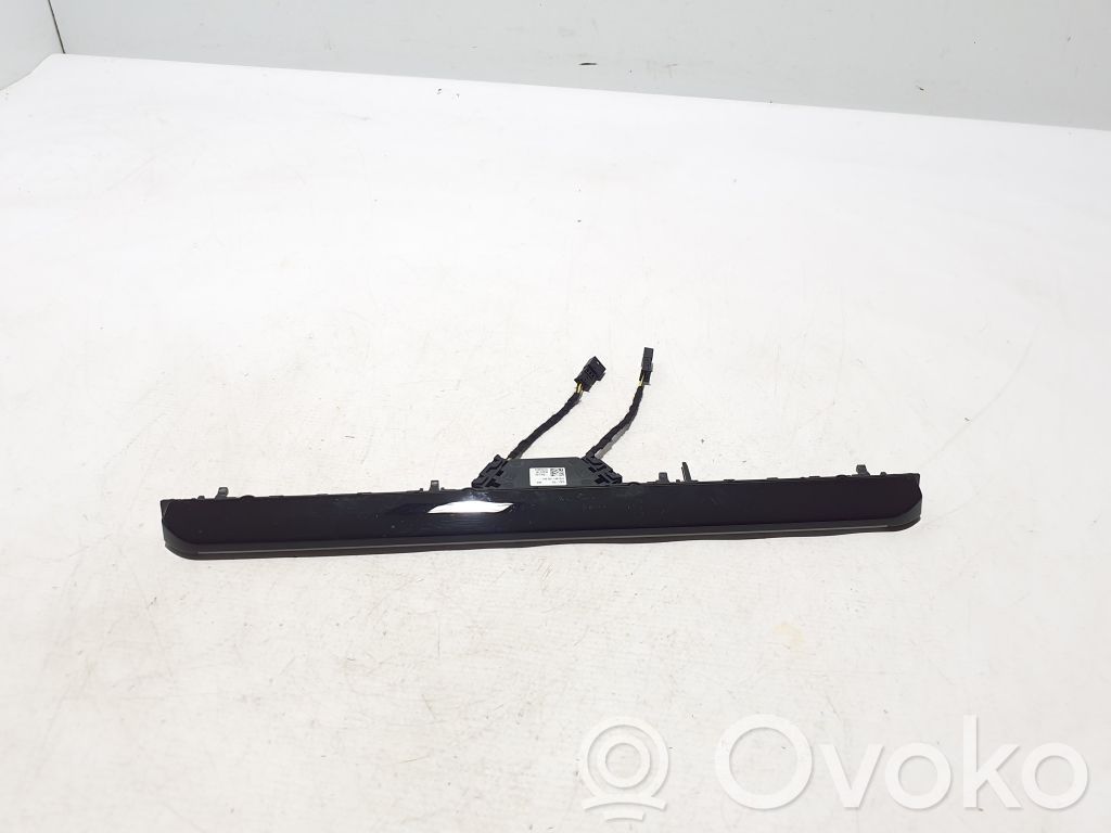 Skoda Karoq Moldura del panel (Usadas) 
