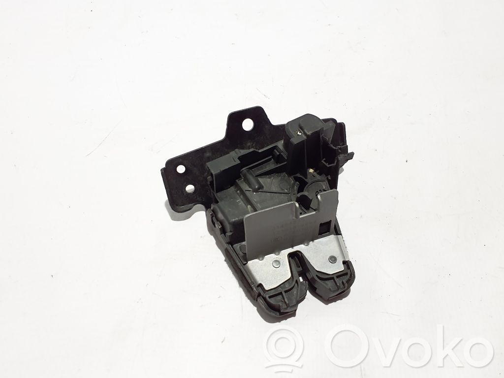 Volvo V60 Loading door lock 