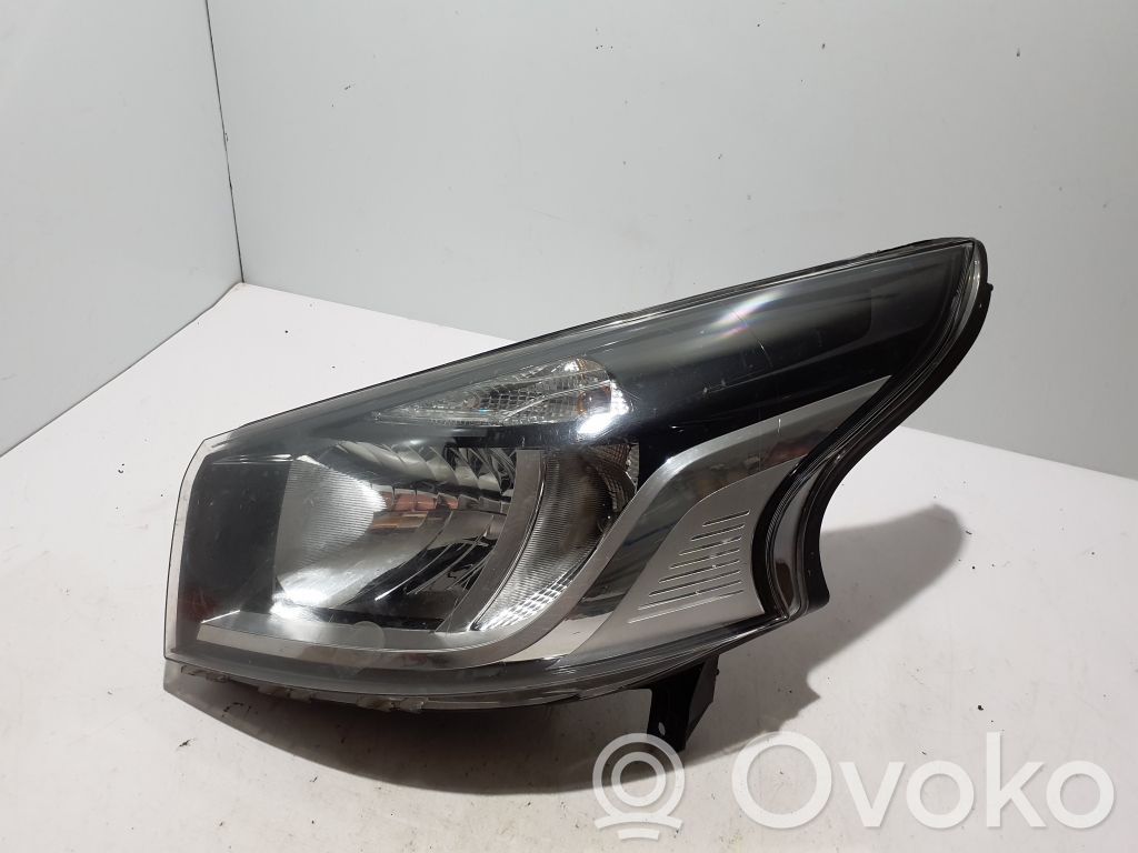 Renault Trafic III (X82) Far 