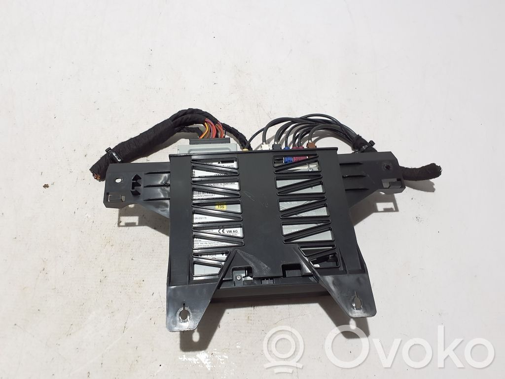 Audi Q8 Radio/CD/DVD/GPS head unit 