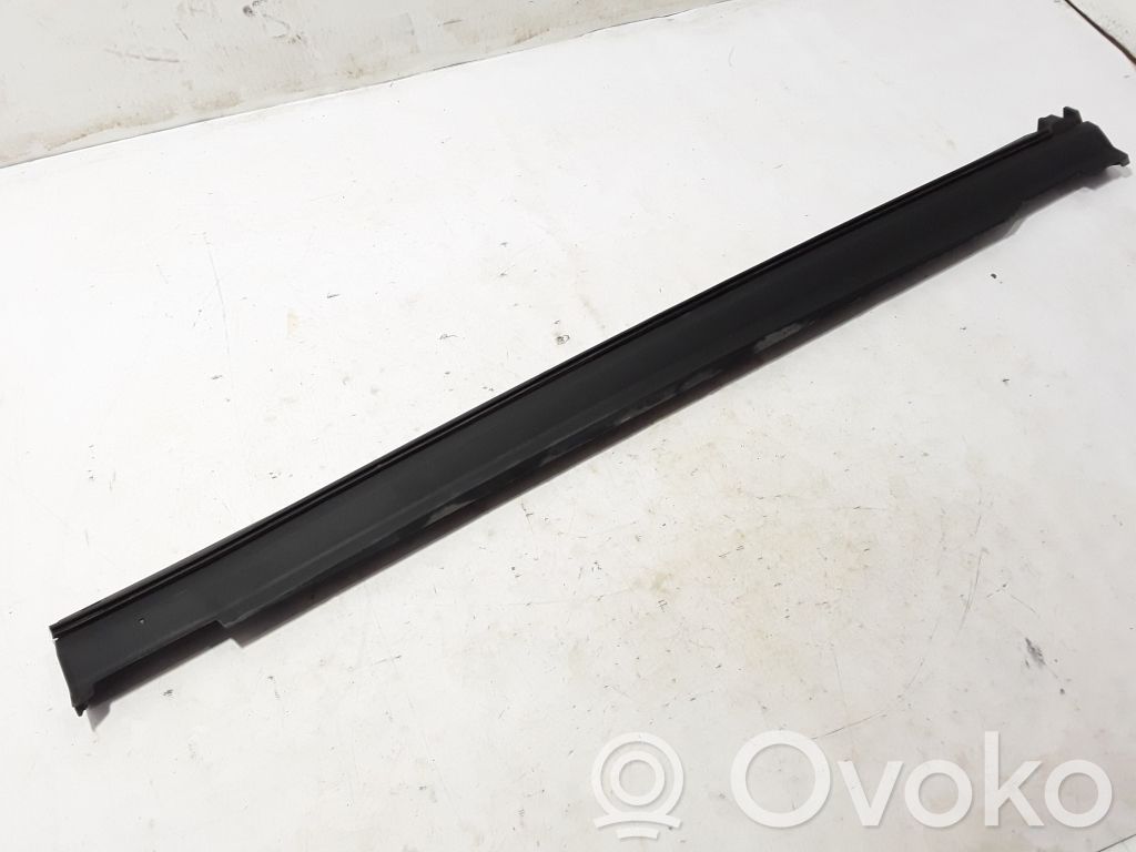 Volvo C40 Sottoporta 