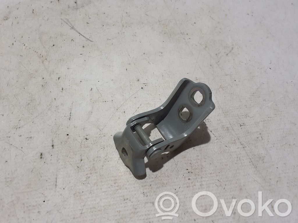 Dacia Duster Front door upper hinge 