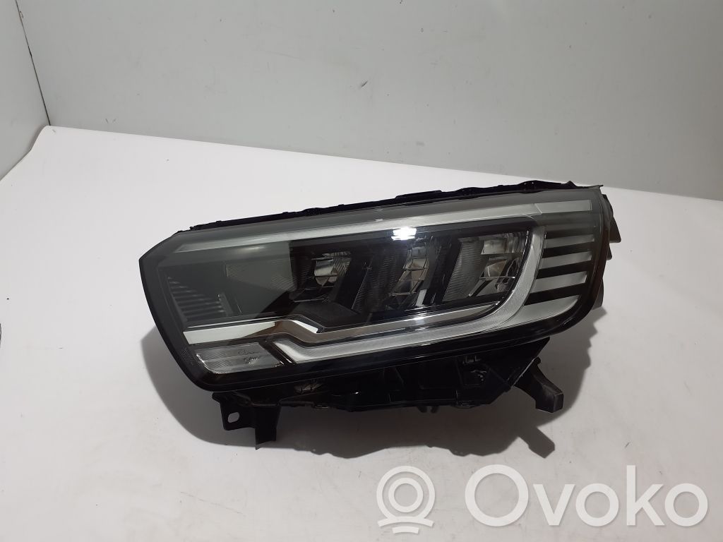 Renault Kangoo III Lampa przednia 