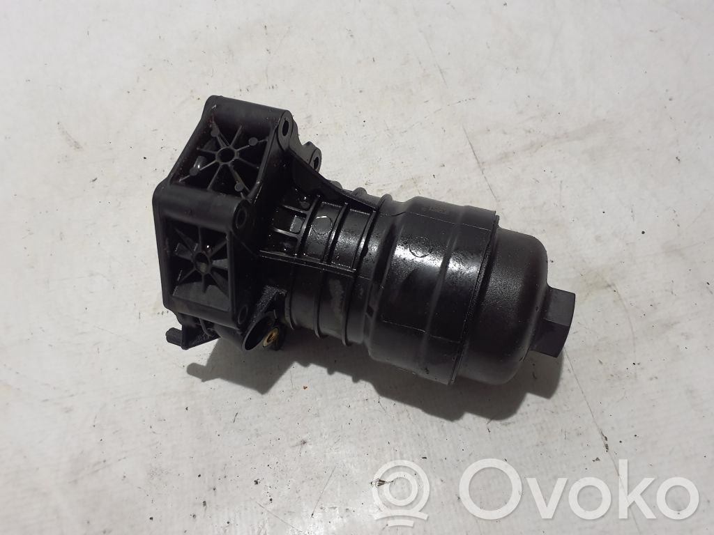 Porsche Panamera (971) Oil filter mounting bracket 