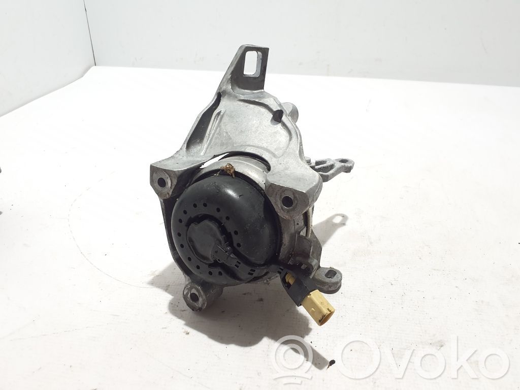 Audi Q8 Gearbox mount 