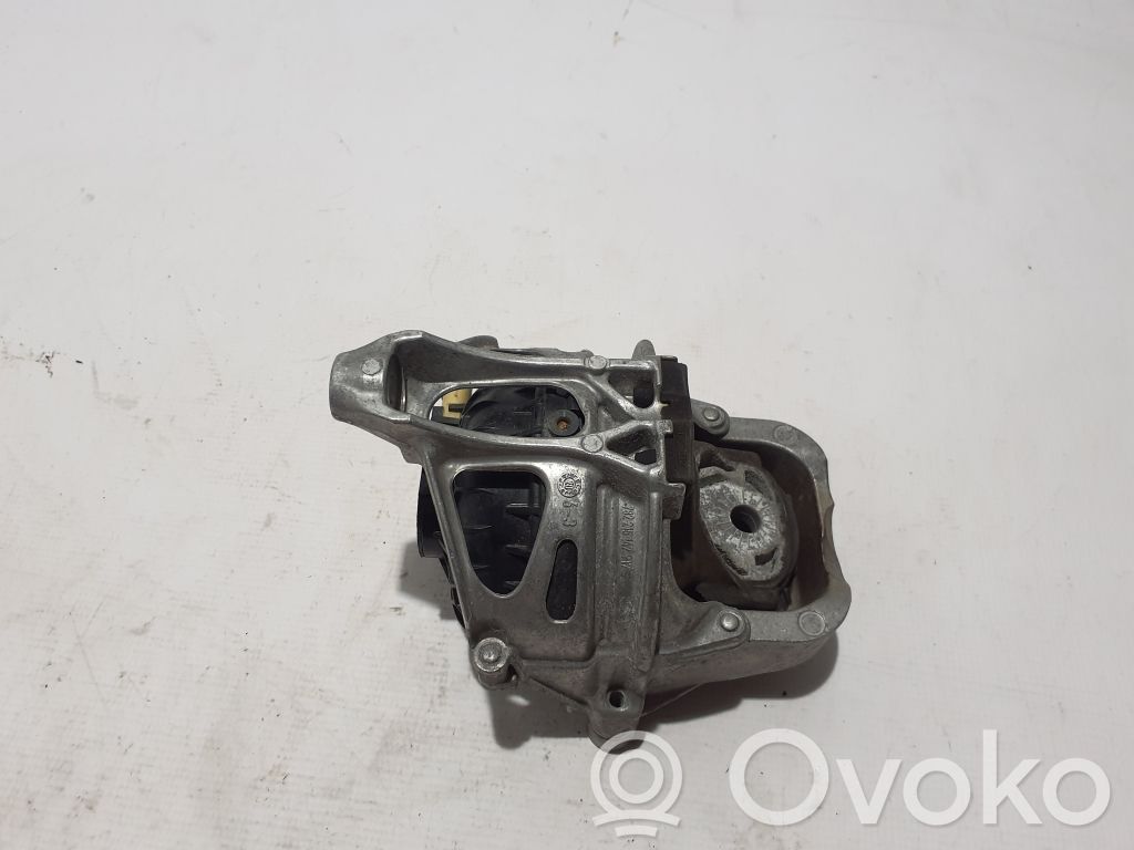 Porsche Panamera (971) Engine mount bracket 