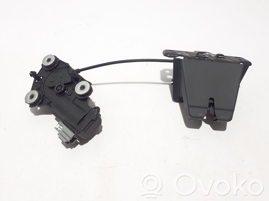 Loading door lock   32149889