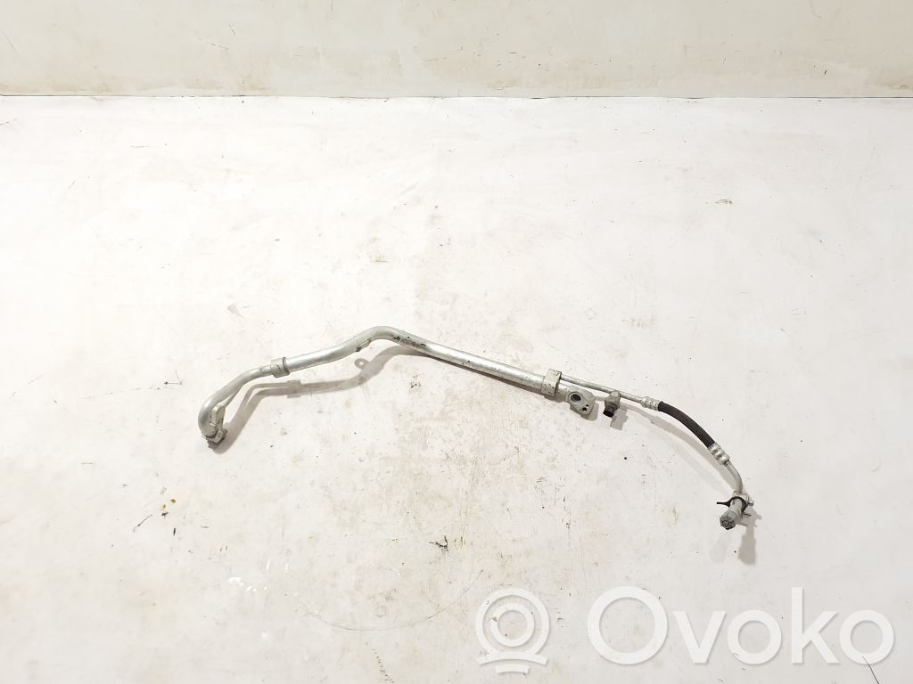 BMW X3 G01 Ilmastointilaitteen putki (A/C) 
