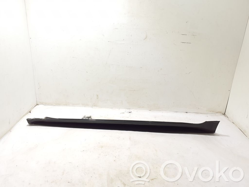 Audi A5 Sill 