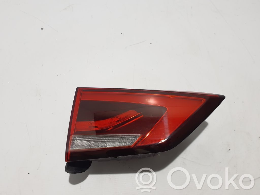 MG ZS Takaluukun takavalot 