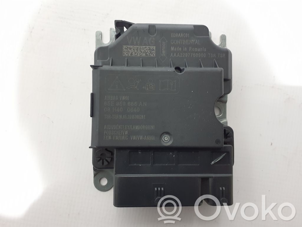 Audi A6 S6 C9 4L Airbag control unit/module 