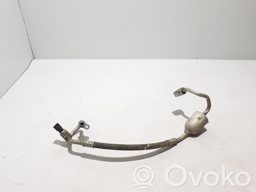 Tesla Model X Ilmastointilaitteen putki (A/C) 
