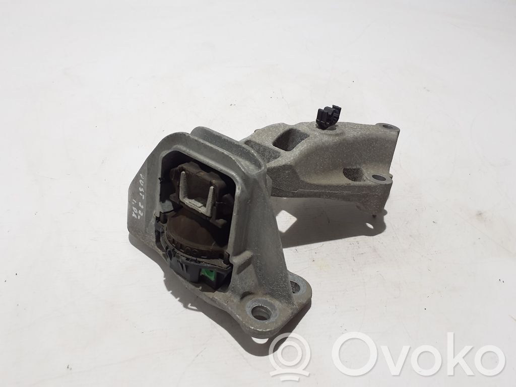 Dacia Duster II Engine mount bracket 
