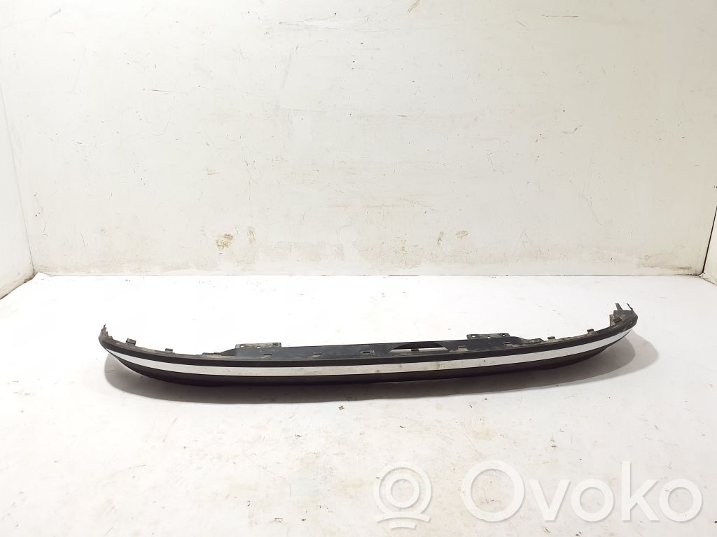Volvo V60 Takapuskurin alaosan lista 