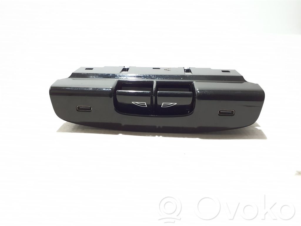 Volvo EX30 Enchufe conector USB 