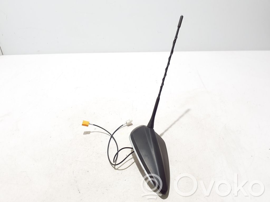 Citroen C4 III e-C4 GPS-pystyantenni 