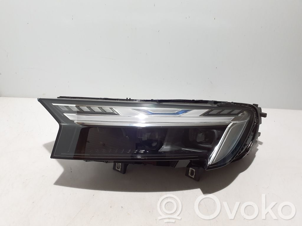 Audi Q7 4M Headlight/headlamp 