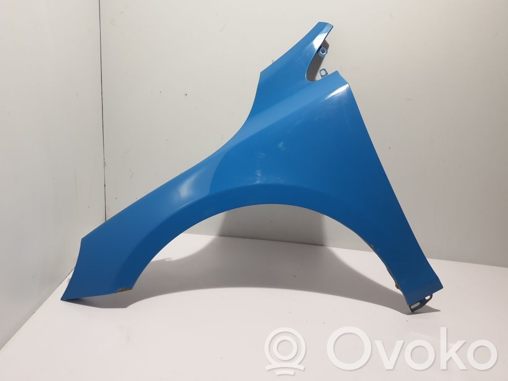 Volvo V40 Sparnas 