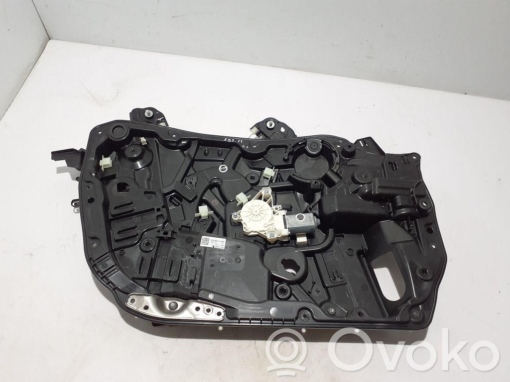 Mercedes-Benz EQS V297 Front door window regulator with motor