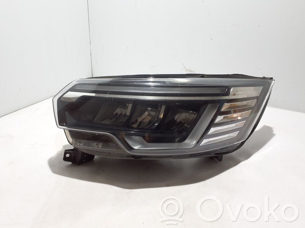 Renault Trafic III (X82) Phare frontale 