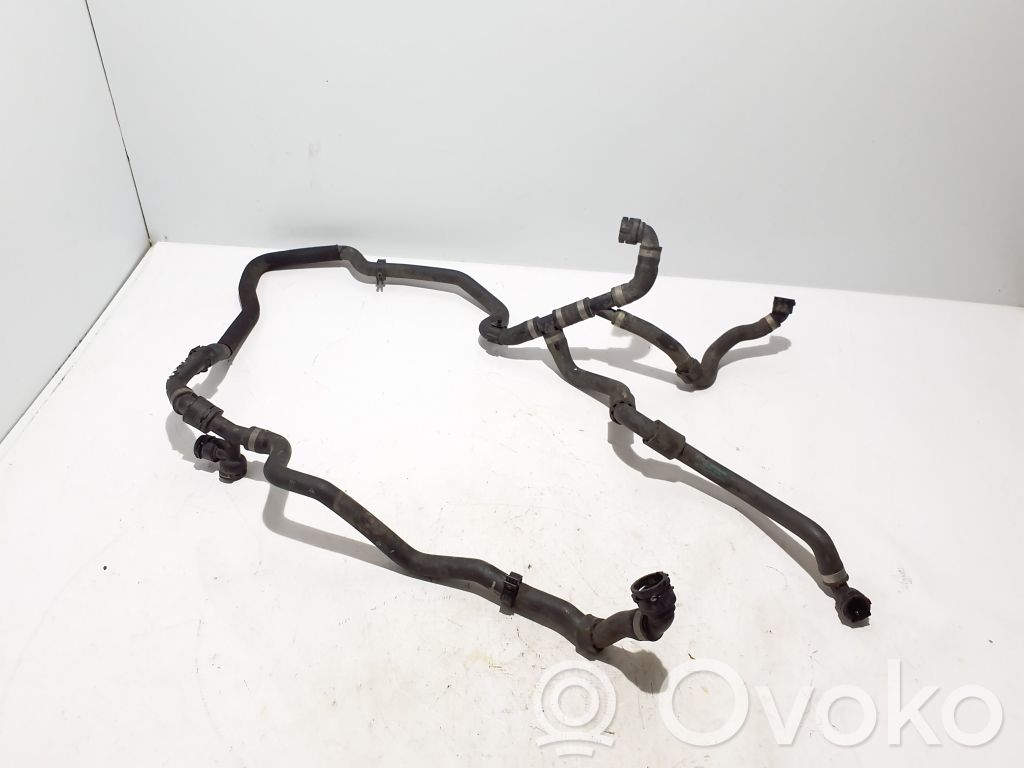 BMW X4M F98 Tubo flessibile del liquido di raffreddamento del motore 