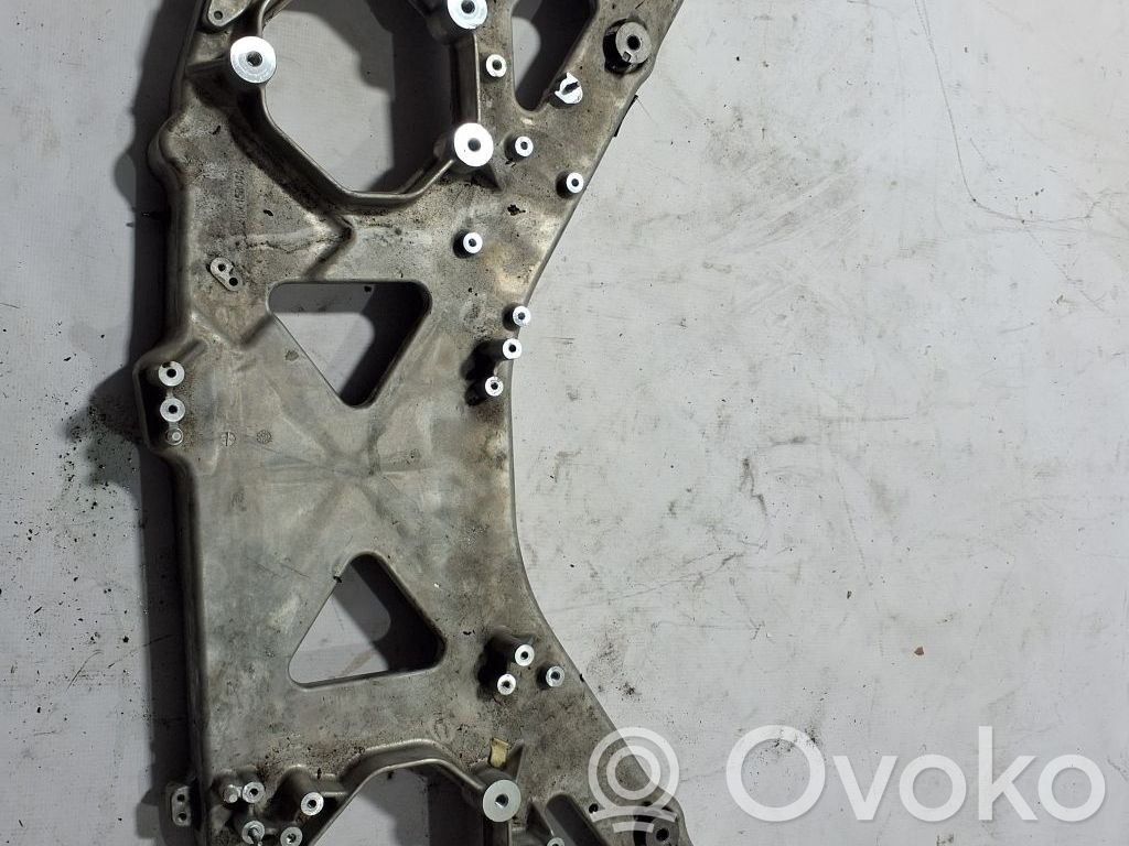 Volvo XC40 Engine mounting bracket 