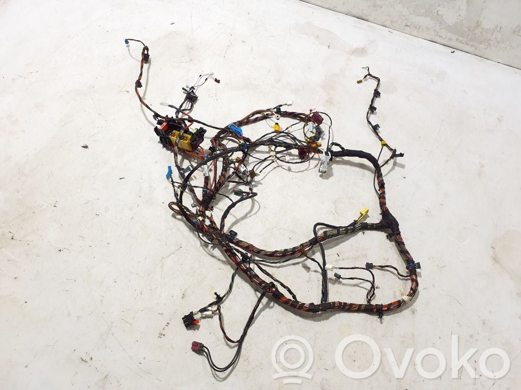 Cables del panel   A1675400517