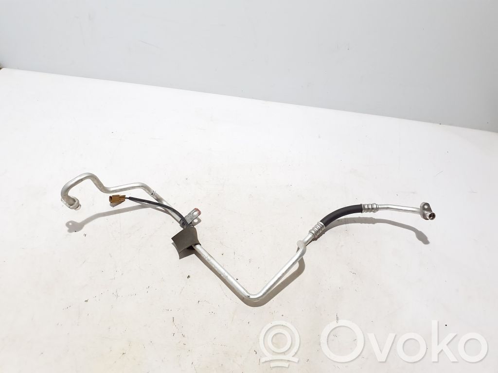 Renault Megane E-Tech Ilmastointilaitteen putki (A/C) 