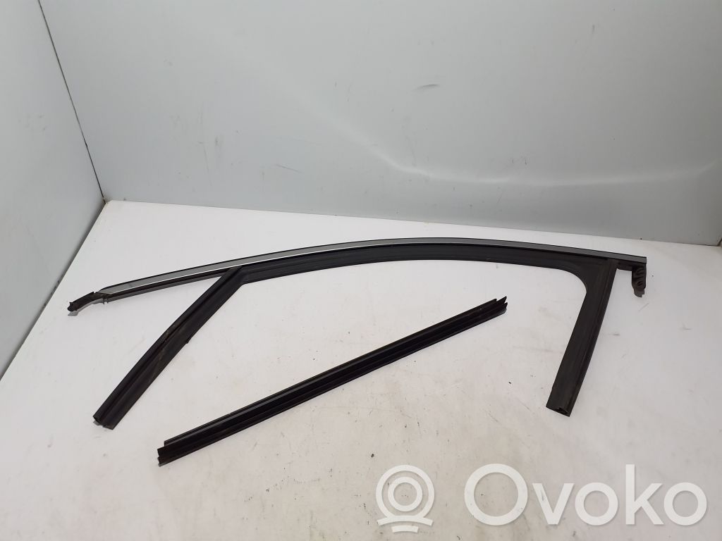Renault Megane E-Tech Cheder ușă față 
