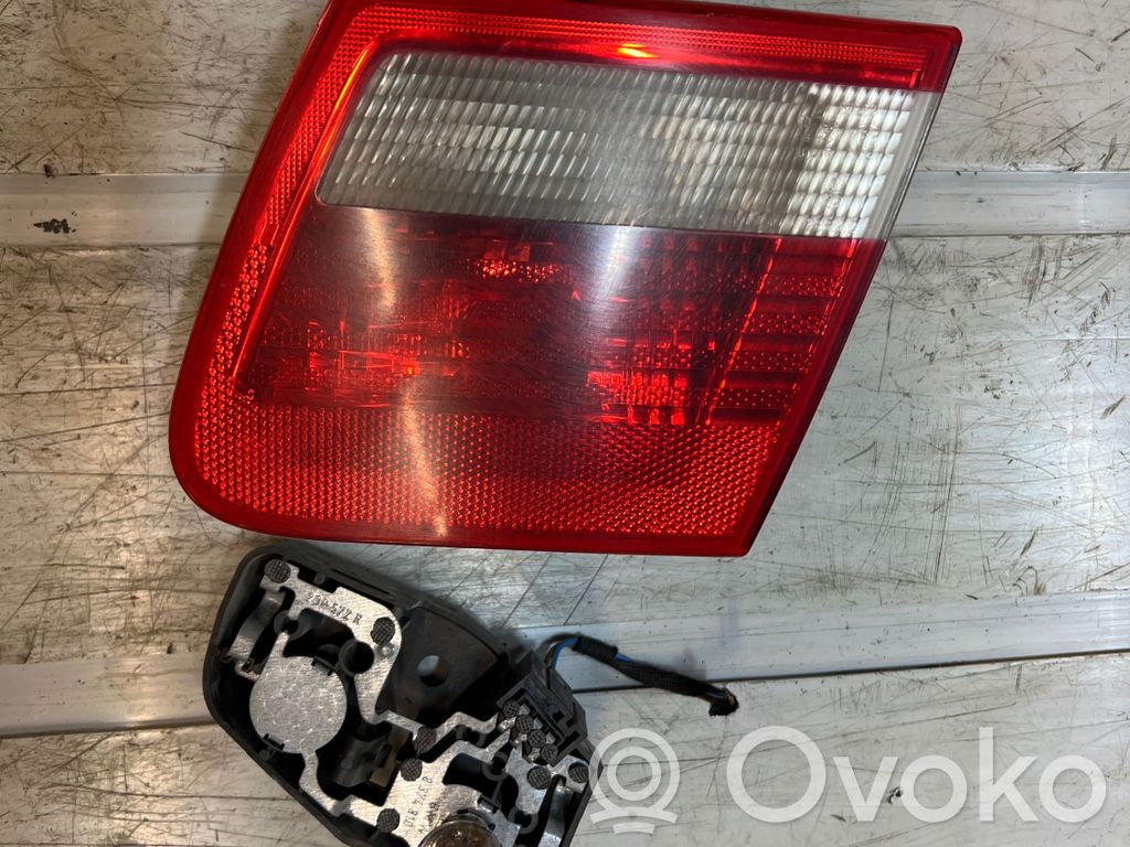 BMW 3 E46 Tailgate rear/tail lights 