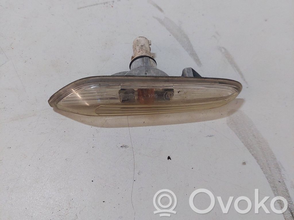 BMW 3 E46 Front fender indicator light 