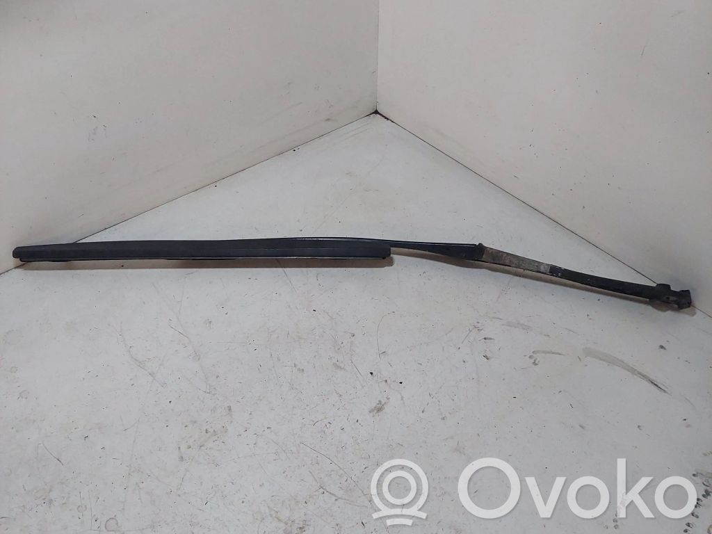 BMW 5 E39 Front wiper blade arm 