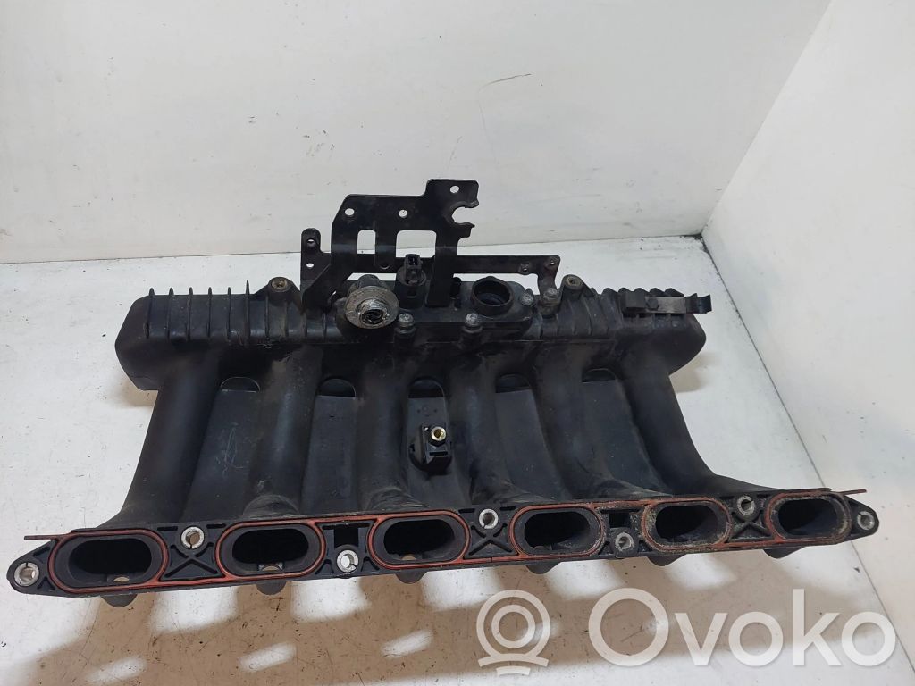 Intake manifold   1427618