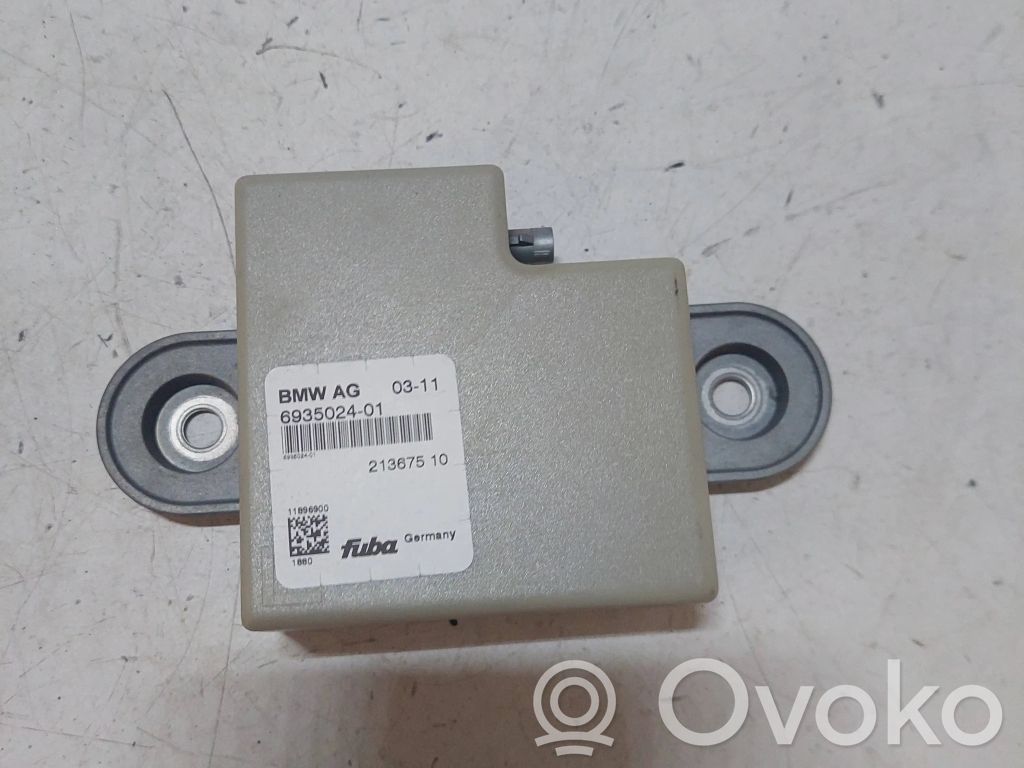 Antennin ohjainlaite   693502401