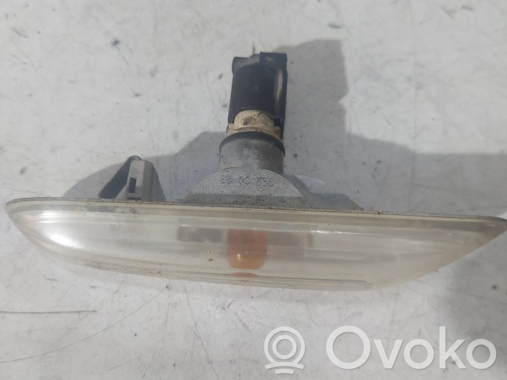 BMW 5 E60 E61 Front fender indicator light 