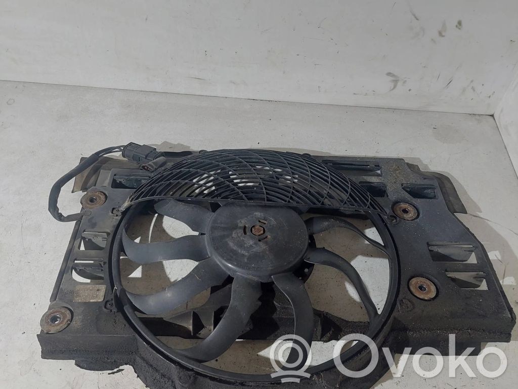 BMW 5 E39 Elektrisks radiatoru ventilators 