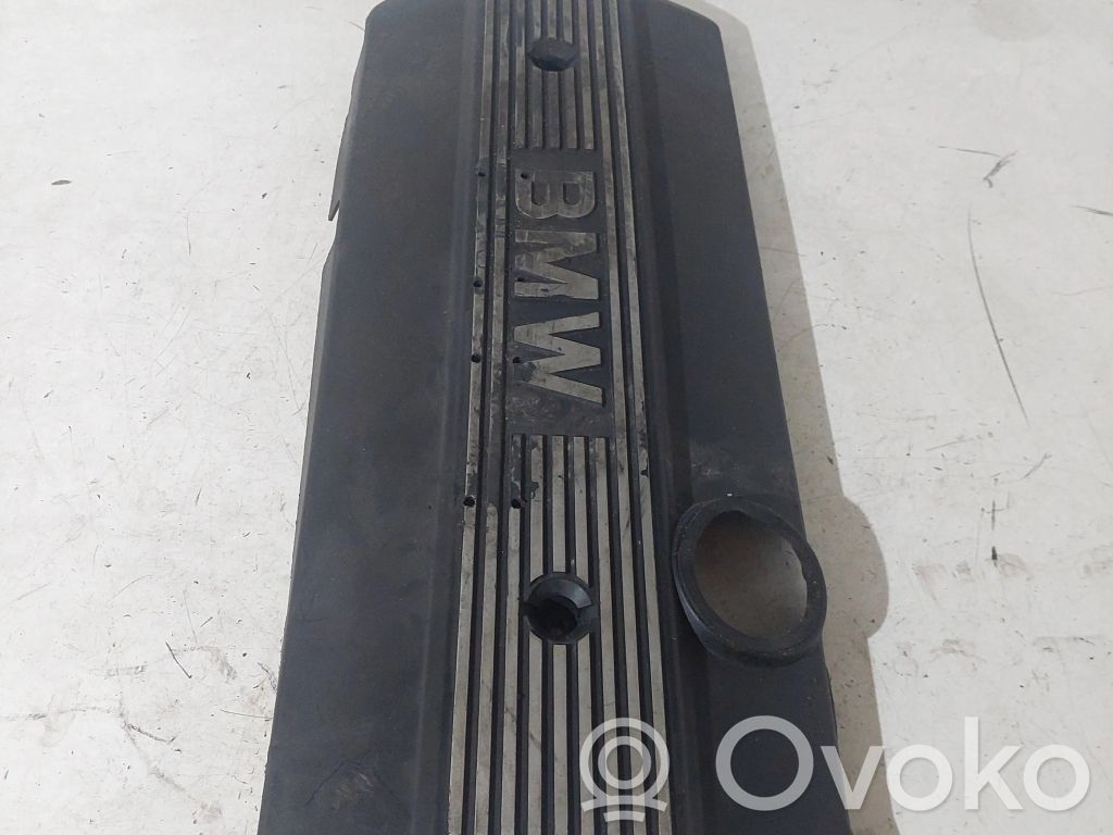 BMW 5 E39 Variklio dangtis (apdaila) 
